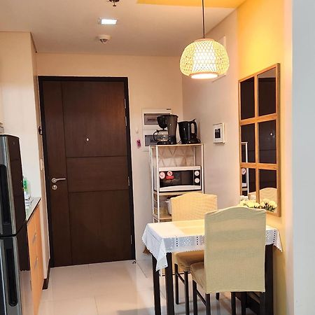 House Of B&Y At 101 Newport Across Naia T3 Apartment Manila Bagian luar foto