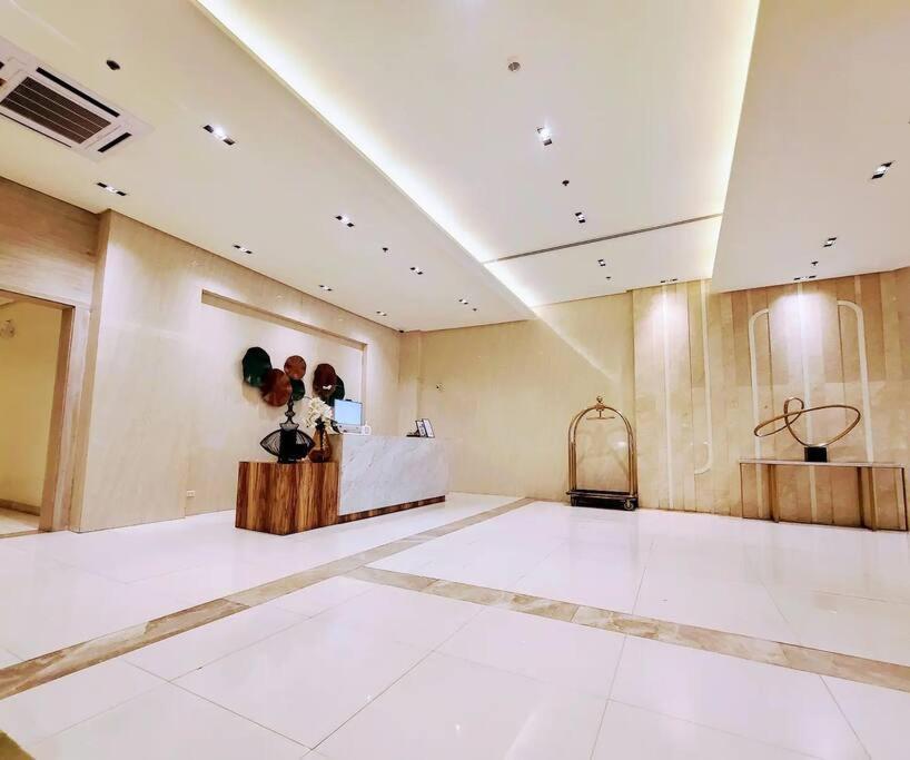 House Of B&Y At 101 Newport Across Naia T3 Apartment Manila Bagian luar foto