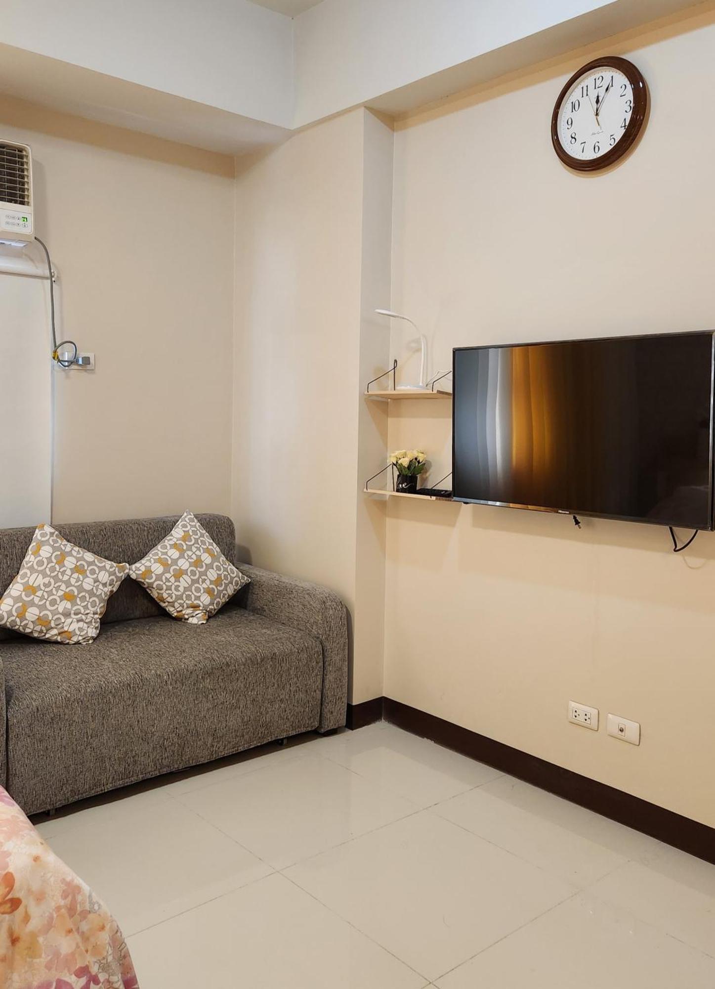 House Of B&Y At 101 Newport Across Naia T3 Apartment Manila Bagian luar foto