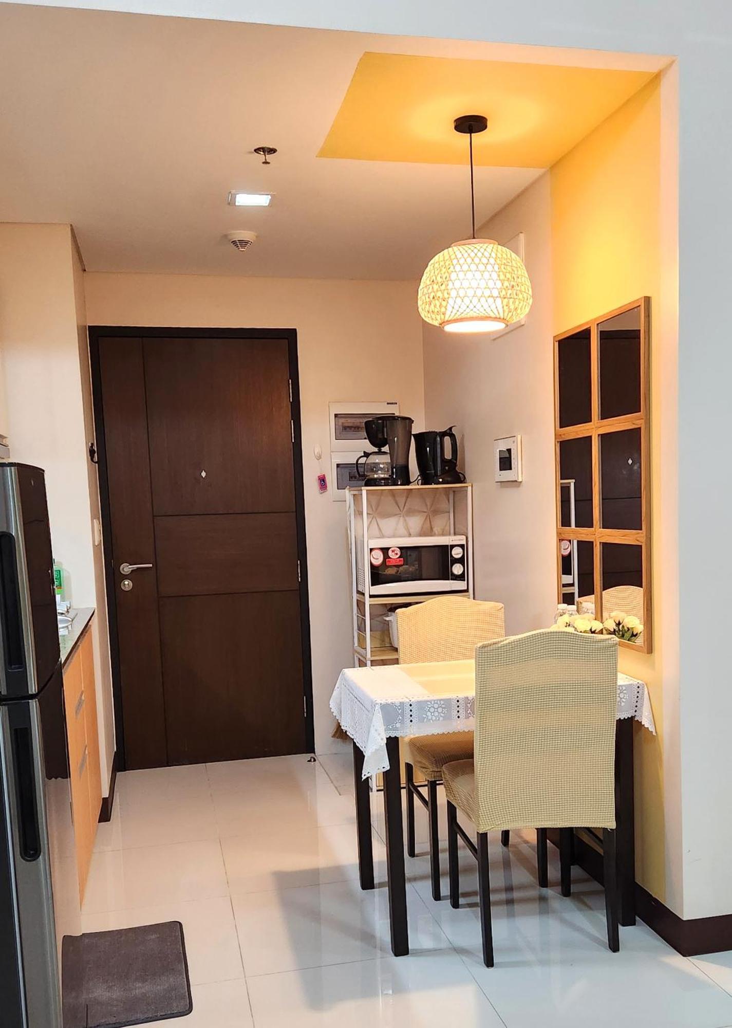 House Of B&Y At 101 Newport Across Naia T3 Apartment Manila Bagian luar foto